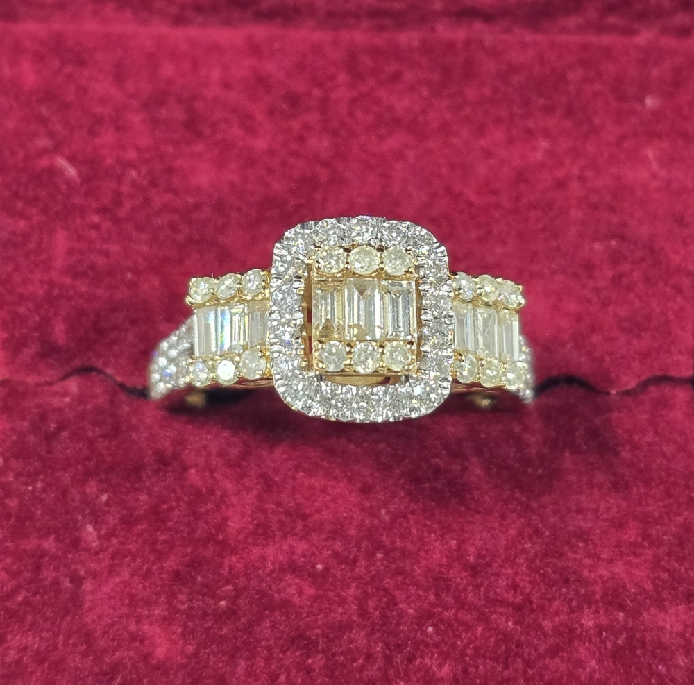 Watch Video  / 1 Cttw 14K Gold Baguette and Fancy Yellow Diamond Ring
